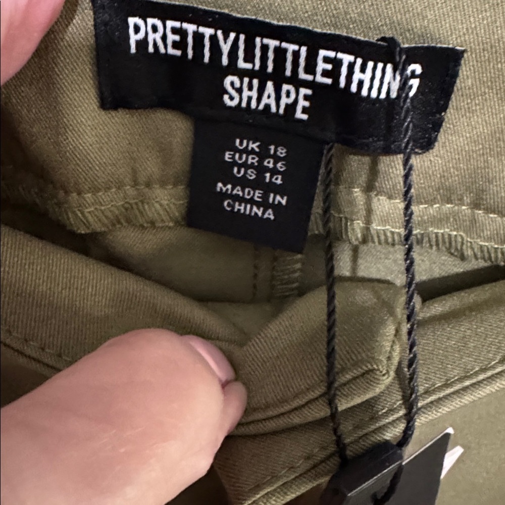 PrettyLittleThing Shape Olive Utility Cargo Pants Wide Leg Streetwear - Picture 4 of 8